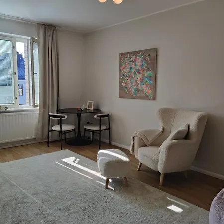 Apartment Cozy Ullanlinna Flat Near Sea & Center Helsinki