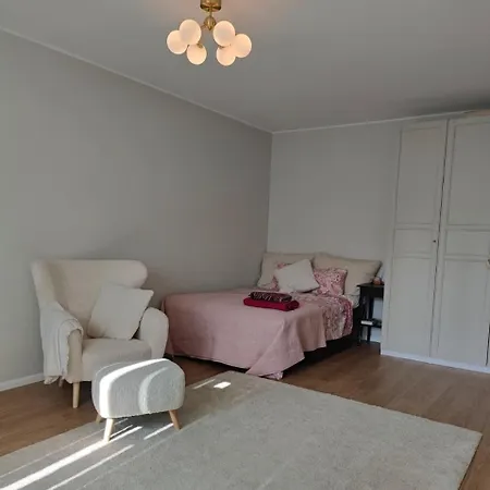 Cozy Ullanlinna Flat Near Sea & Center * הלסינקי